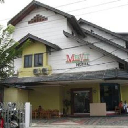 Mervit Hotel Padang  Dış mekan fotoğraf